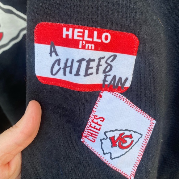 WEAR by Erin Andrews KC Kansas City Chiefs Modest Cropped Hoodie Women's 4X - Picture 6 of 9
